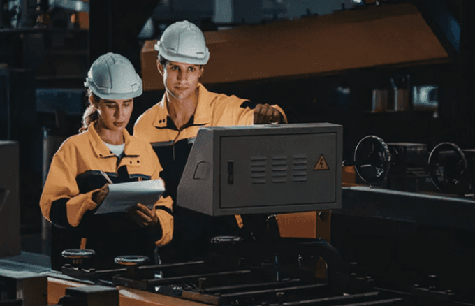 Smart Maintenance Plattformen für Industrieanlagen: Downtime mit KI reduzieren