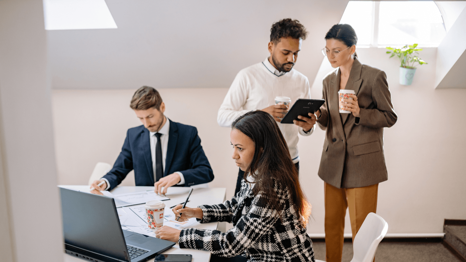 Business Process Intelligence: Wie KI Geschäftsprozesse transparent macht und kontinuierlich optimiert