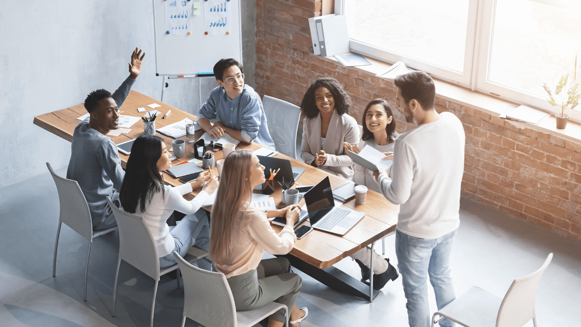 Platform Engineering für Unternehmen: Wie interne Entwicklerplattformen Innovation beschleunigen und IT-Teams entlasten