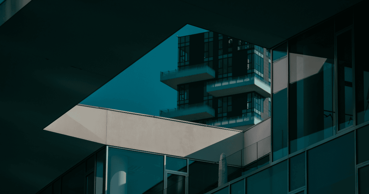 Microservices vs. Monolithische Architektur: Welche passt zu Ihrem Unternehmen?